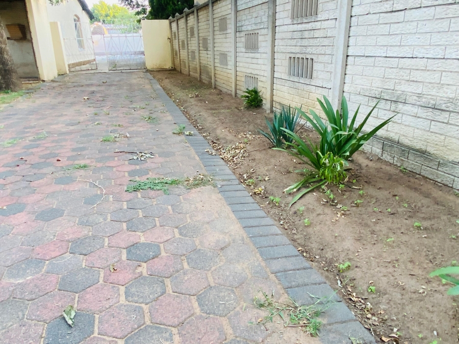 4 Bedroom Property for Sale in Vaalpark Free State